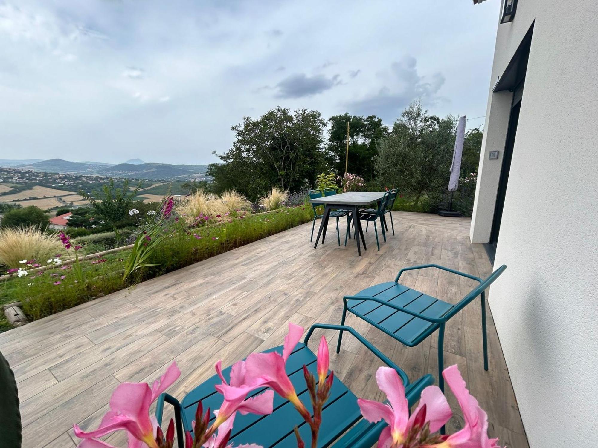 L'alphonsine Holiday home Veyre-Monton